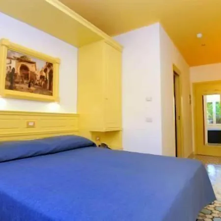 מלון Astoria סורנטו