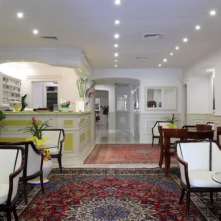 מלון Astoria