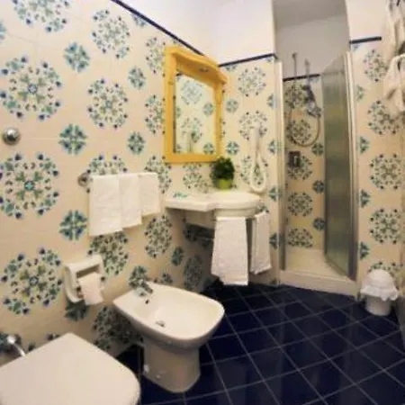 מלון Astoria