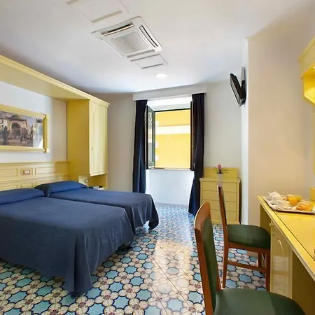 ホテル アストリア