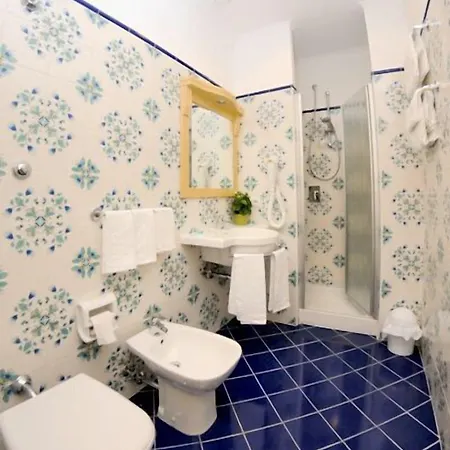 アストリア ホテル ソレント