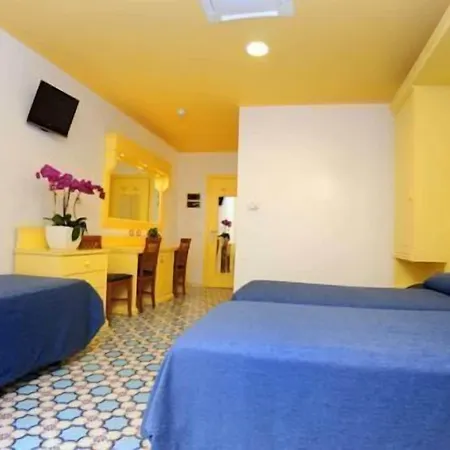 アストリア 4* ソレント