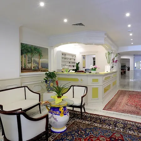 מלון Astoria 4*