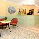 Ξενοδοχείο Astoria 4*