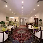 Astoria Ξενοδοχείο 4*